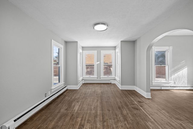 1577 31st Avenue, Moline, IL 61265