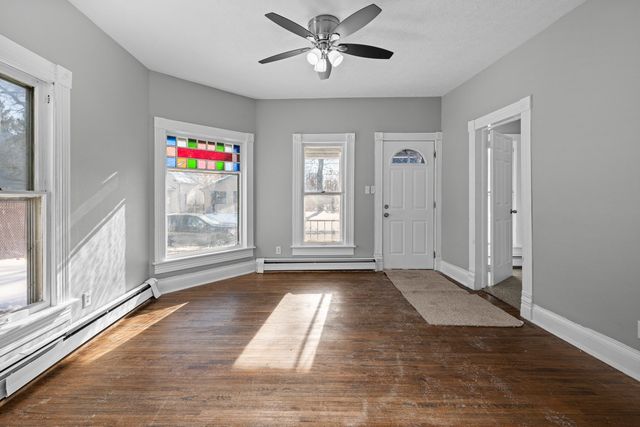 1577 31st Avenue, Moline, IL 61265