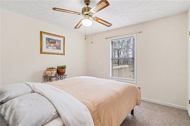 243 Sabrina Court, Woodstock, GA 30188