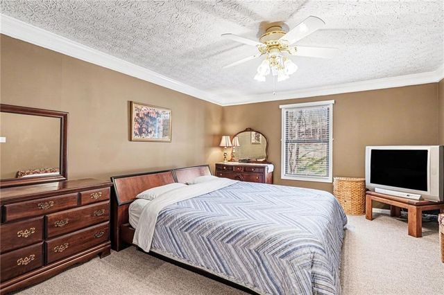 243 Sabrina Court, Woodstock, GA 30188