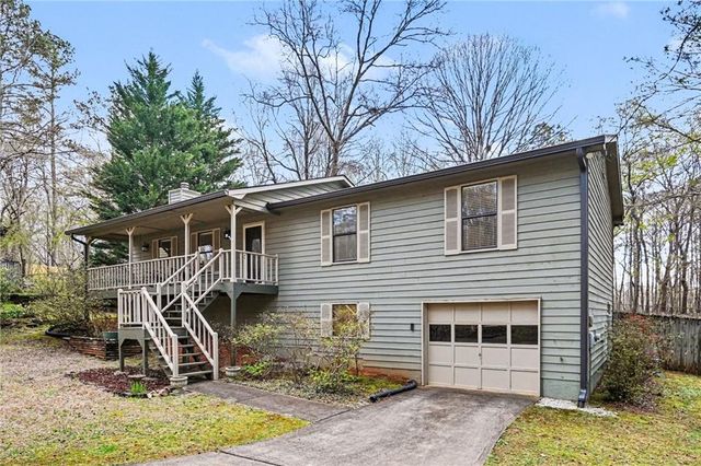 243 Sabrina Court, Woodstock, GA 30188