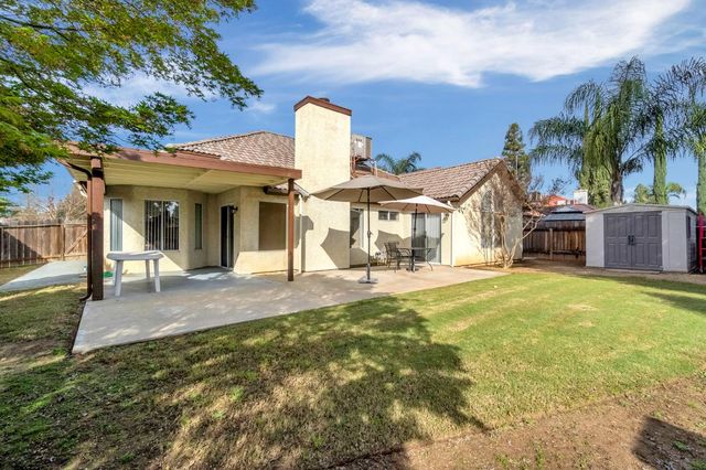 8278 N Sharon Avenue, Fresno, CA 93720