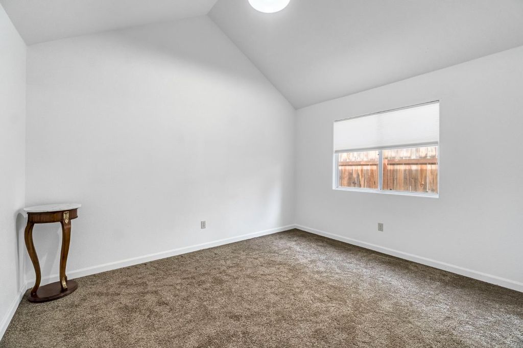 Image 22 of property listing at 8278 N Sharon Avenue, Fresno, CA 93720