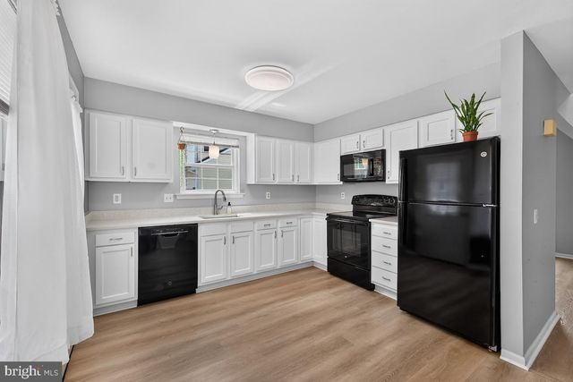 6 ASHEN SKY CT, Bear, DE 19701
