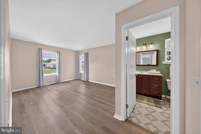 6 ASHEN SKY CT, Bear, DE 19701