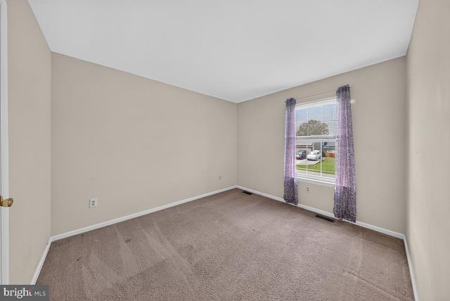 6 ASHEN SKY CT, Bear, DE 19701