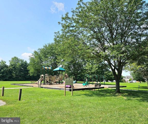 6 ASHEN SKY CT, Bear, DE 19701