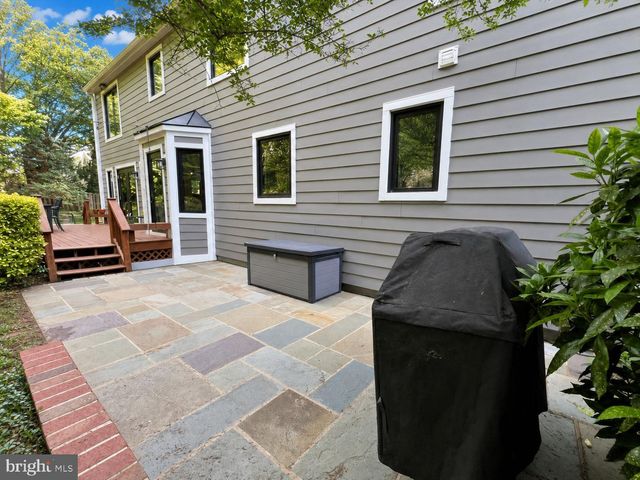 7713 MIDDAY LN, Alexandria, VA 22306