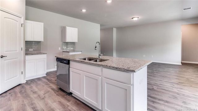 8133 Kelsey Lane, Iowa, LA 70647