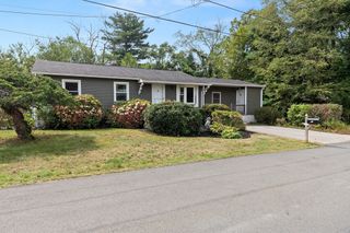 7 Peters Rd, Newburyport, MA 01950