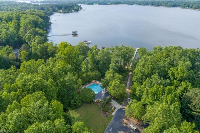 7673 Riverwatch DR, Gloucester, VA 23061