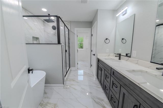 7673 Riverwatch DR, Gloucester, VA 23061