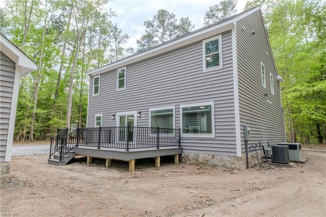 7673 Riverwatch DR, Gloucester, VA 23061