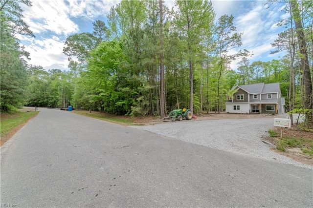 7673 Riverwatch DR, Gloucester, VA 23061