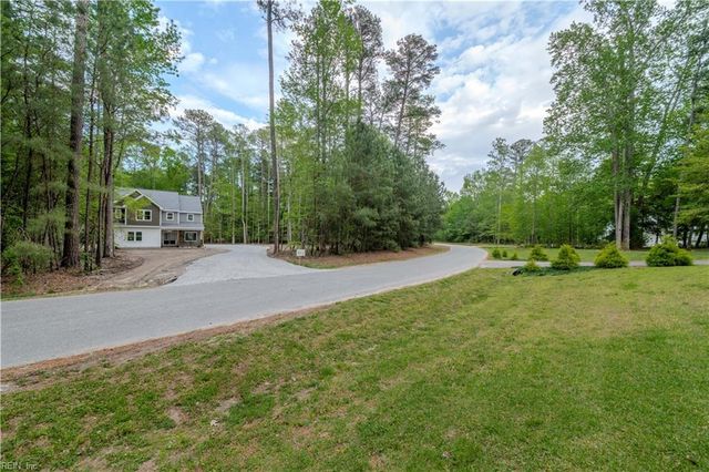 7673 Riverwatch DR, Gloucester, VA 23061