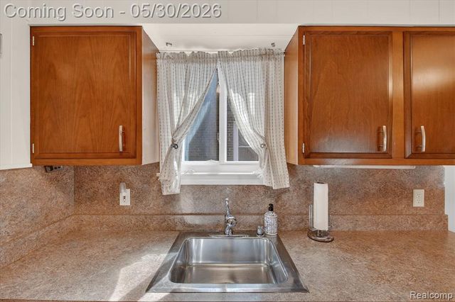 12996 Callender Street, Southgate, MI 48195