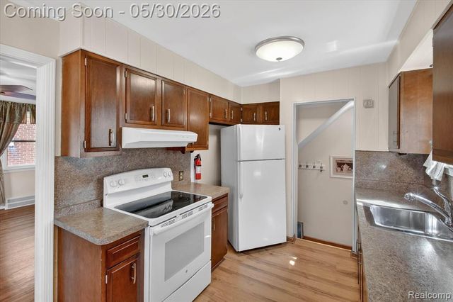12996 Callender Street, Southgate, MI 48195