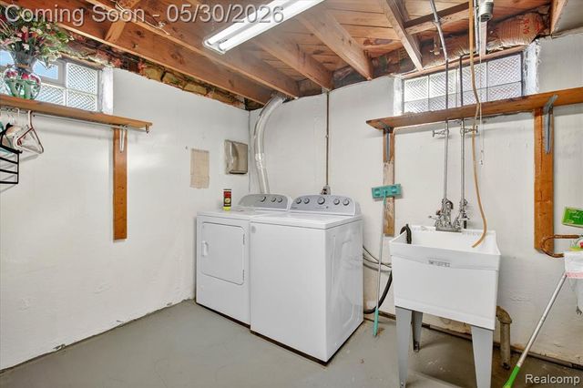 12996 Callender Street, Southgate, MI 48195