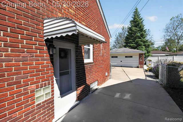 12996 Callender Street, Southgate, MI 48195