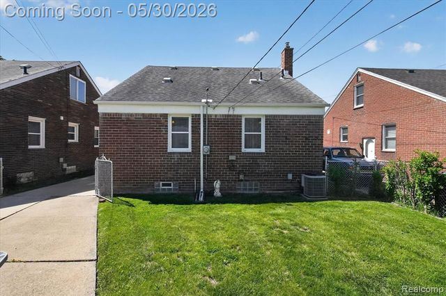 12996 Callender Street, Southgate, MI 48195