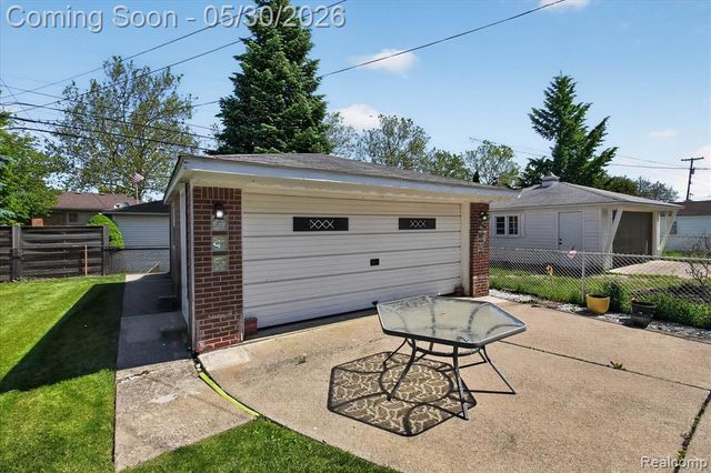 12996 Callender Street, Southgate, MI 48195