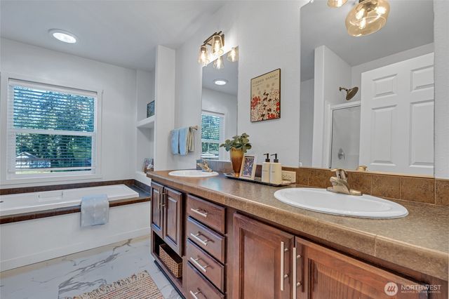 9889 Sportsman Club Road NE, Bainbridge Island, WA 98110