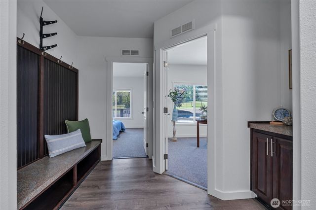 9889 Sportsman Club Road NE, Bainbridge Island, WA 98110