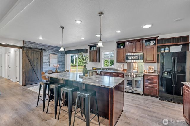 9889 Sportsman Club Road NE, Bainbridge Island, WA 98110