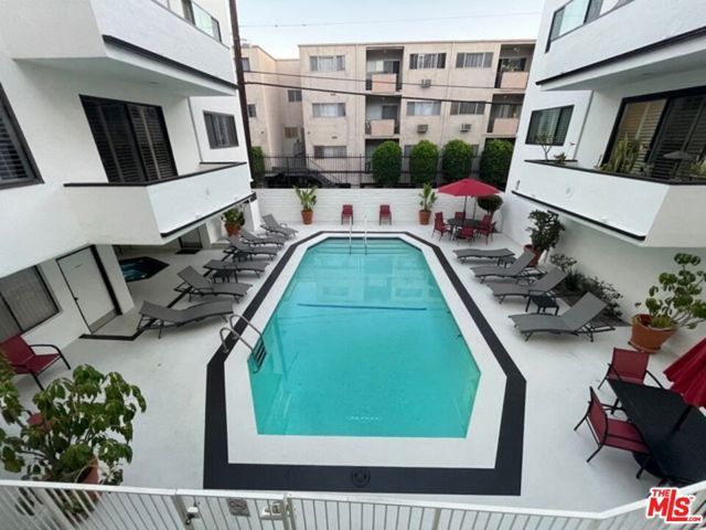 8568 Burton Way 206, Los Angeles, CA 90048