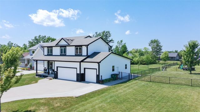 1282 Adams Street SE, Bondurant, IA 50035