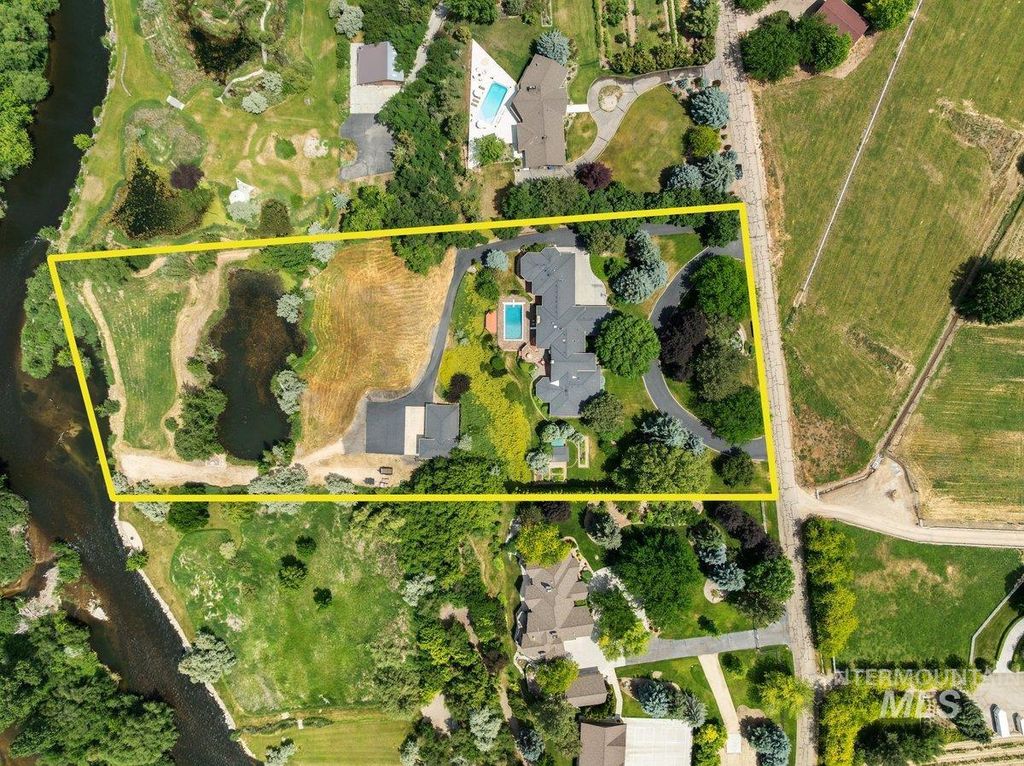 600 W River Heights Dr., Meridian, ID 83646 photo 2