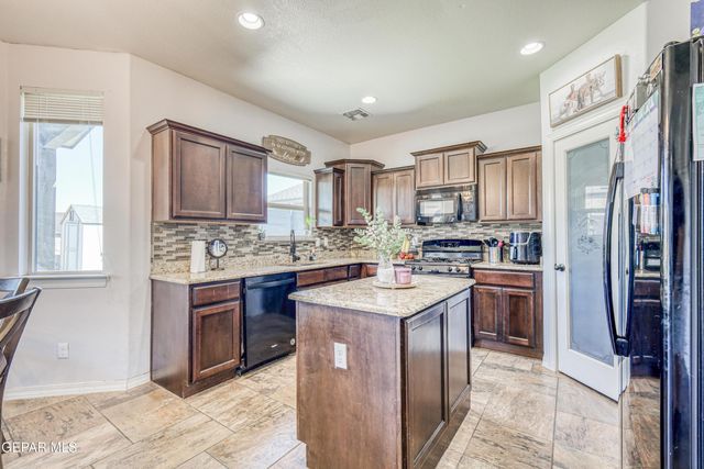 7113 LONG MEADOW Drive, El Paso, TX 79934