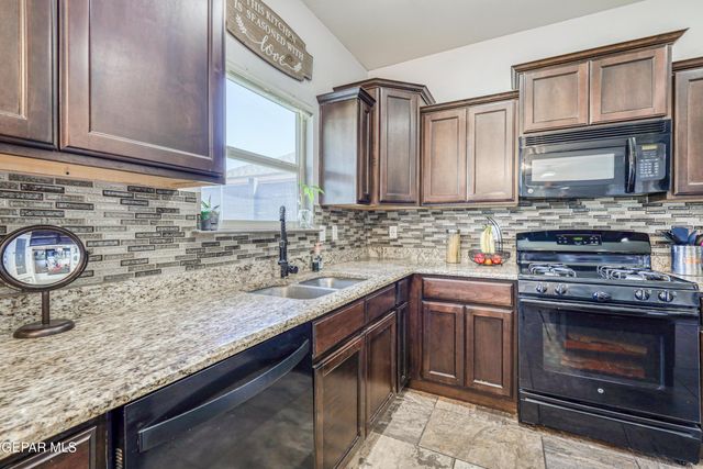 7113 LONG MEADOW Drive, El Paso, TX 79934