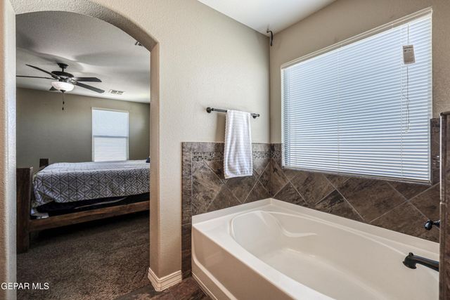 7113 LONG MEADOW Drive, El Paso, TX 79934