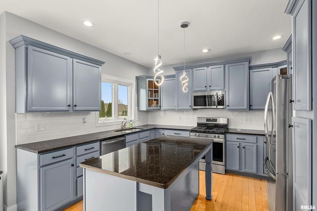 3925 W CRIMSON Road, Dunlap, IL 61525