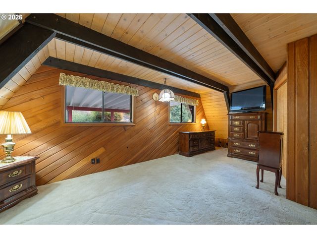 9660 SOLLIE SMITH Rd, Tillamook, OR 97141