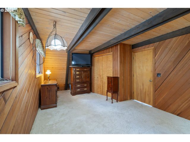 9660 SOLLIE SMITH Rd, Tillamook, OR 97141