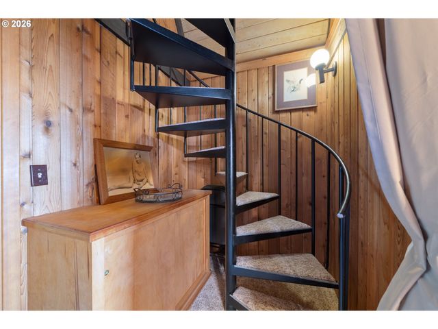 9660 SOLLIE SMITH Rd, Tillamook, OR 97141