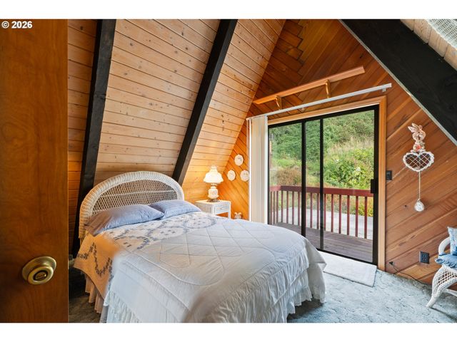 9660 SOLLIE SMITH Rd, Tillamook, OR 97141