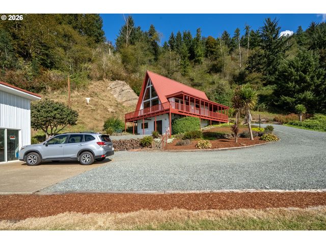 9660 SOLLIE SMITH Rd, Tillamook, OR 97141