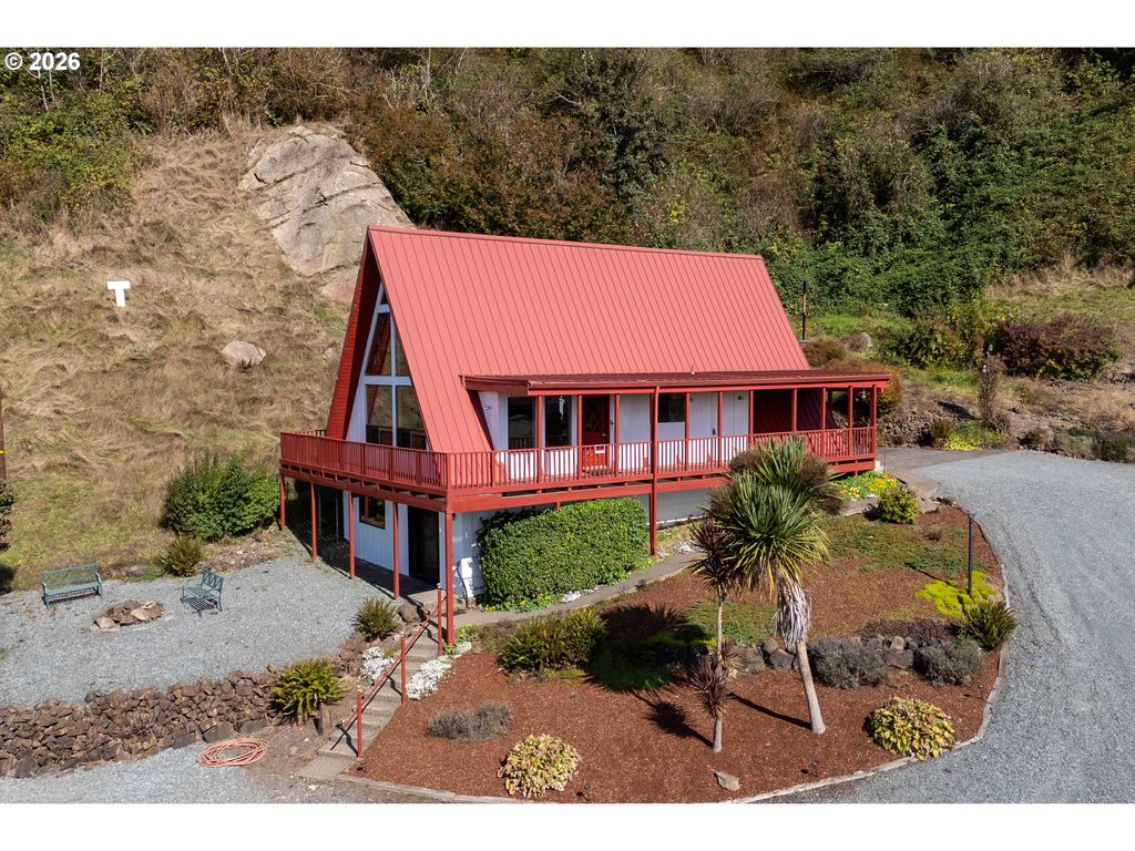 9660 SOLLIE SMITH Rd, Tillamook, OR 97141