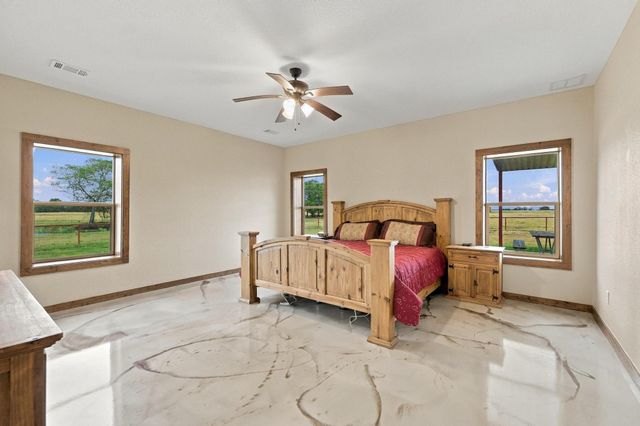1126 Heritage Road, Gordonville, TX 76245