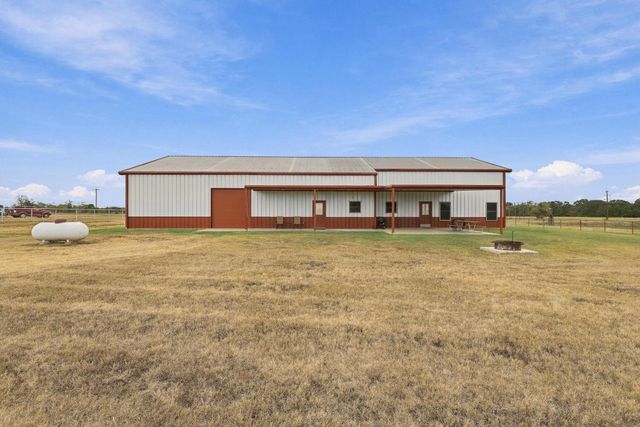 1126 Heritage Road, Gordonville, TX 76245