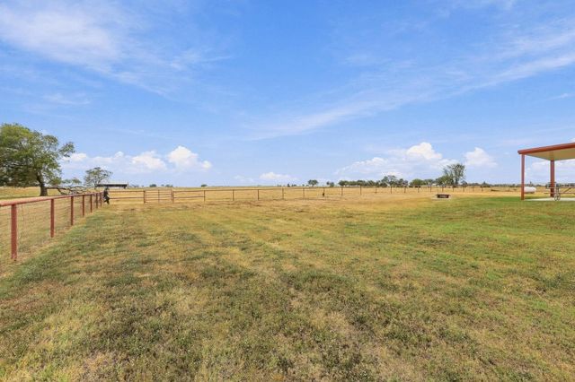 1126 Heritage Road, Gordonville, TX 76245