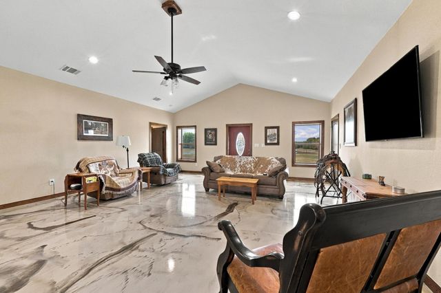1126 Heritage Road, Gordonville, TX 76245