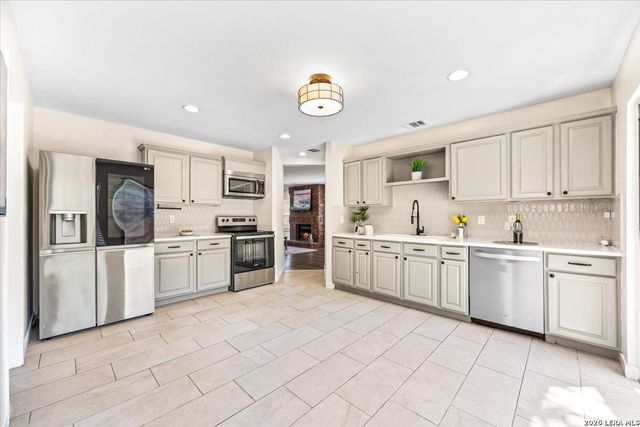9578 Coolbrook, San Antonio, TX 78250