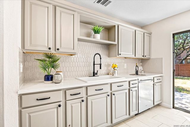 9578 Coolbrook, San Antonio, TX 78250