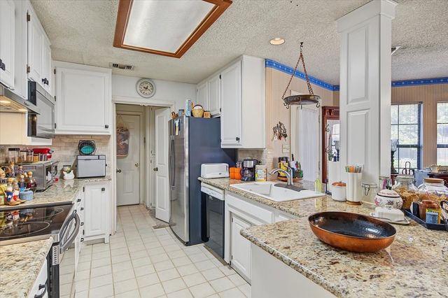 1300 Oak Harbor Boulevard, Azle, TX 76020