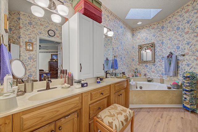 1300 Oak Harbor Boulevard, Azle, TX 76020