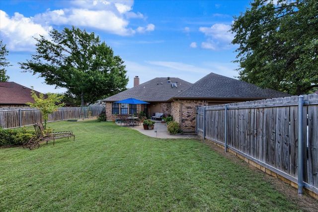 1300 Oak Harbor Boulevard, Azle, TX 76020